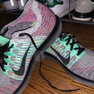 11.5 flyknit multicolor